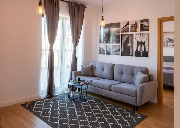 Central Apartment *