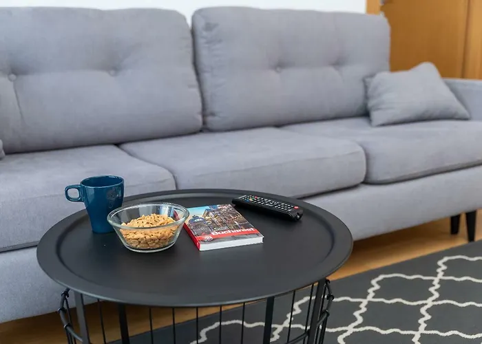 Апартаменти Central Apartment Бухарест