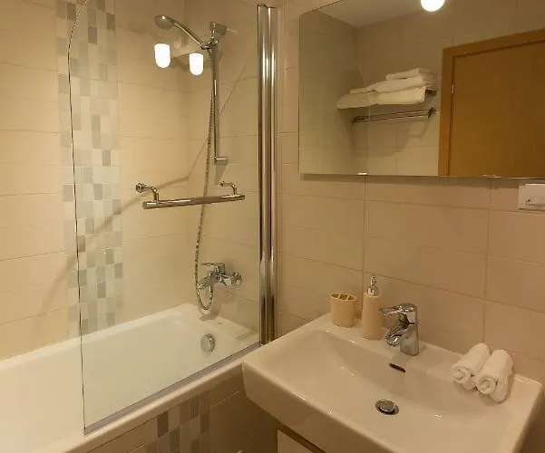 Central Apartment *