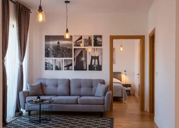 Central Apartment *